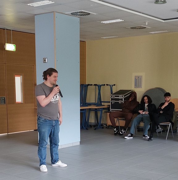 IK_Theater4.jpg  