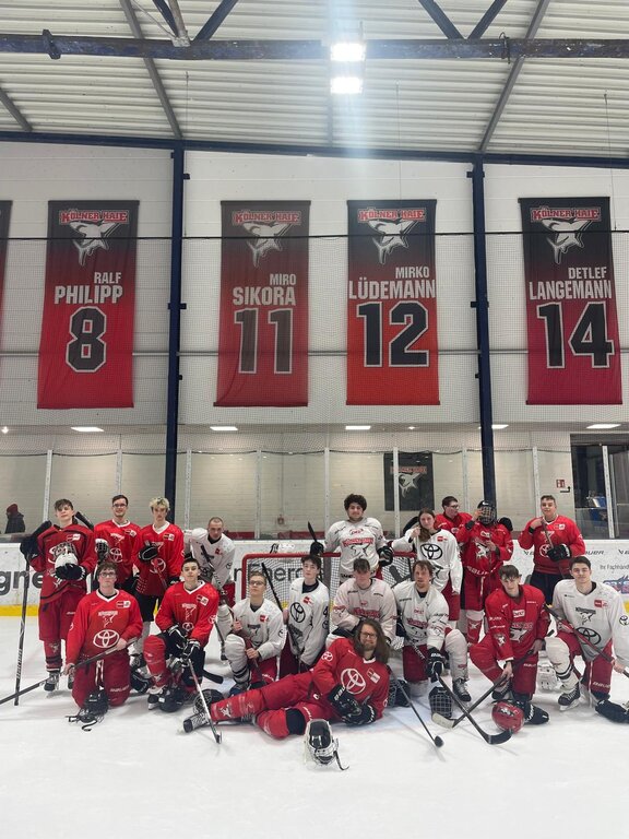 TAHR11_Eishockey_2025.jpg  