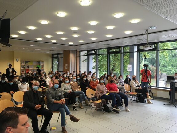 Podiumsdiskussion-2021-2.JPG