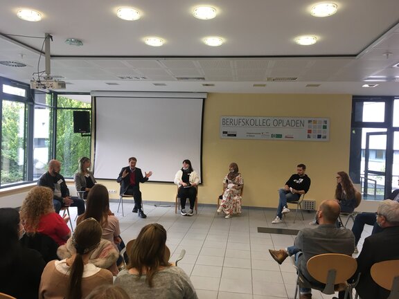 Podiumsdiskussion-2021-1.JPG