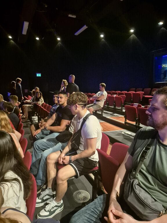 AVIK_Theater4.jpg